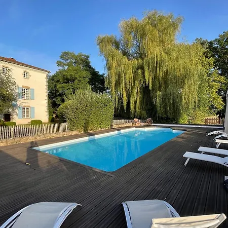 Domaine La Reveille 3* Dore-lʼÉglise